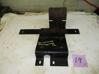 1971 Arctic Cat Panther 440 Snowmobile Motor Mount Foto 1 de 3