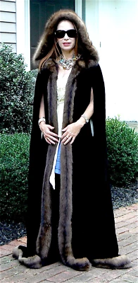 Abrigo capa de piel de sable barguzin negro terciopelo negro 59" neiman marcus sorbara  Foto 1 de 4