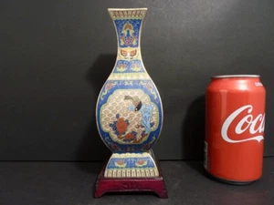 EXPORT CHINESE QUADRANGULAR CLOISONNE W/WOOD STAND  EARLY 20THc  IMPRESSIVE 504 - Picture 1 of 6
