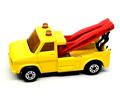 Matchbox Lesney Superfast 61 Ford Wreck Truck in yellow, dark grey base, vnmint! — 第 1/3 张图片