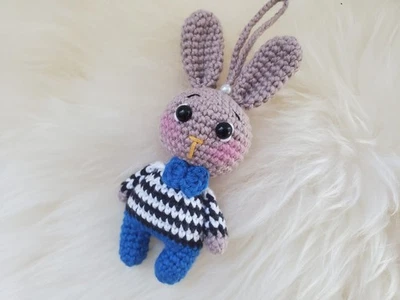 Amigurumi gehäkelt Schlüsselanhänger Hase Häschen Bunny Handarbeit Glücksbringer - Bild 1 von 4