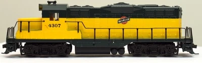 WALTHERS TRAINLINE HO Scale CHICAGO & NORTHWESTERN GP9 Diesel Locomotive #4307 - Image 1 of 4