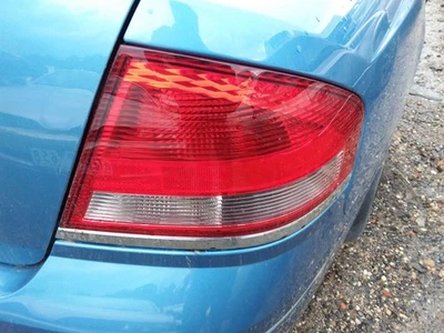 FORD FALCON RIGHT TAILLIGHT BA, SEDAN, 10/2002-09/2005 - image 1 of 4