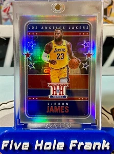 Panini Chronicles LeBron James Hometown Heroes Prizm Silver #557 SP 2020-21 - Imagen 1 de 3