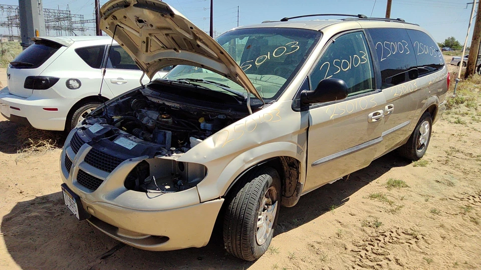 2003 2004 Dodge Caravan Ac Compressor Air Conditioner Pump Oem 3.3l 5005441ad - Image 1 of 4