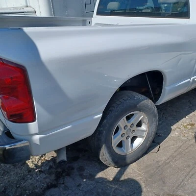 06 DODGE RAM PICKUP CREW CAB RIGHT BED SIDE IN WHITE NO LIGHT NO SHIPPING - Image 1 of 4