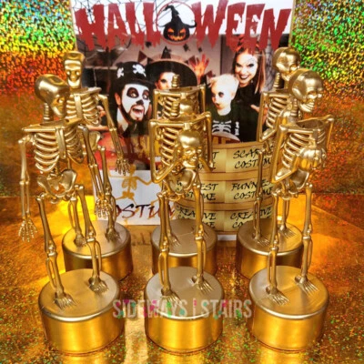 PACK DE 6 PREMIOS CONCURSO DISFRACES HALLOWEEN trofeo esqueleto dorado con etiquetas calavera NUEVO Foto 1 de 4