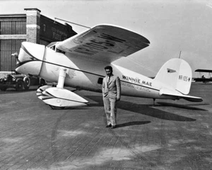 New Photo: Aviator Wiley Post, Winnie Mae, 1st Solo Flight Around World -6 Sizes - Picture 1 of 7