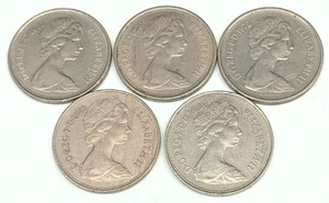 # C8305   GREAT BRITAIN  FIVE PENCE  COINS,    1970, 1971, 1975, 1979,  1980 - Picture 1 of 2