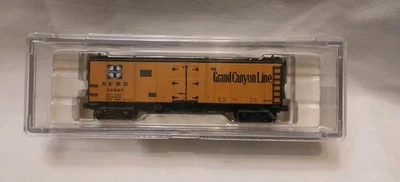 Santa Fe Reefer TEXNRAILS Grand Canyon Line Car No 32697 N-scale Intermountain - Image 1 of 4