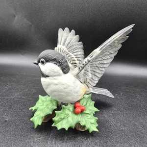 Lenox CHICKADEE with Holly Berries Porcelain Figurine TEENY TINY CHIP - Picture 1 of 9