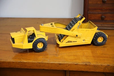 Vintage Nylint Elevating Scraper Earth Mover Yellow 1970's Pressed Steel toy USA - Image 1 of 4