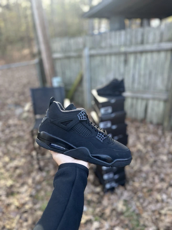 Air Jordan 4 “Black Cat” 2025 尺码 11 全新 — 第 1/1 张图片
