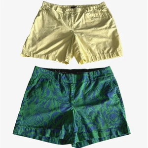 Lot 2 Talbots Summer Shorts Sz 12 The Daily Short Hawaiian Print & Yellow Chino - Picture 1 of 10
