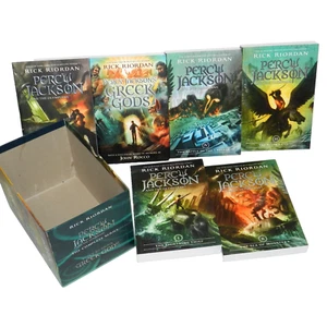 PERCY JACKSON OLYMPIANS Complete Series w/ Greek Gods PRINTING ANOMALY *** BOXED - Bild 1 von 9