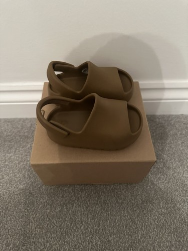 Adidas Yeezy Slide ocra bambini neonati bambino Regno Unito 7.