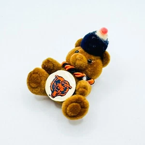 Vintage Chicago Bears Flocked Teddy Pin Badge American Football Logo USA NFL 80s - Picture 1 of 6