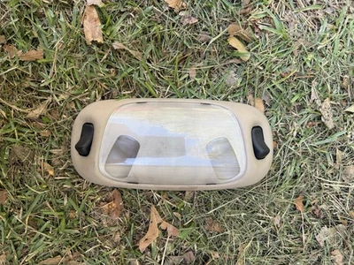 00-05 Ford Excursion Over Head Dome Light Lamp - Image 1 of 2