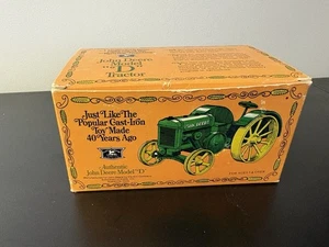 John Deere 1923 Model D Tractor 1970's Ertl Die Cast Metal 1/16 Vintage - Picture 1 of 6