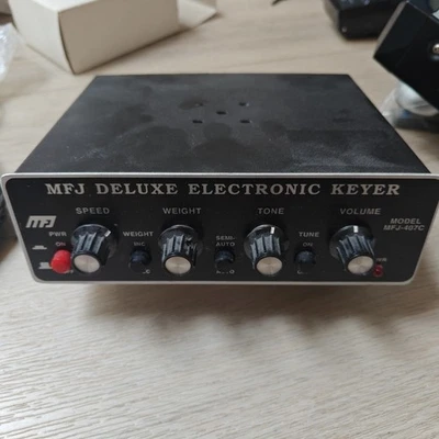 MFJ Deluxe Electronic Keyer Model MFJ-407C - Image 1 of 3