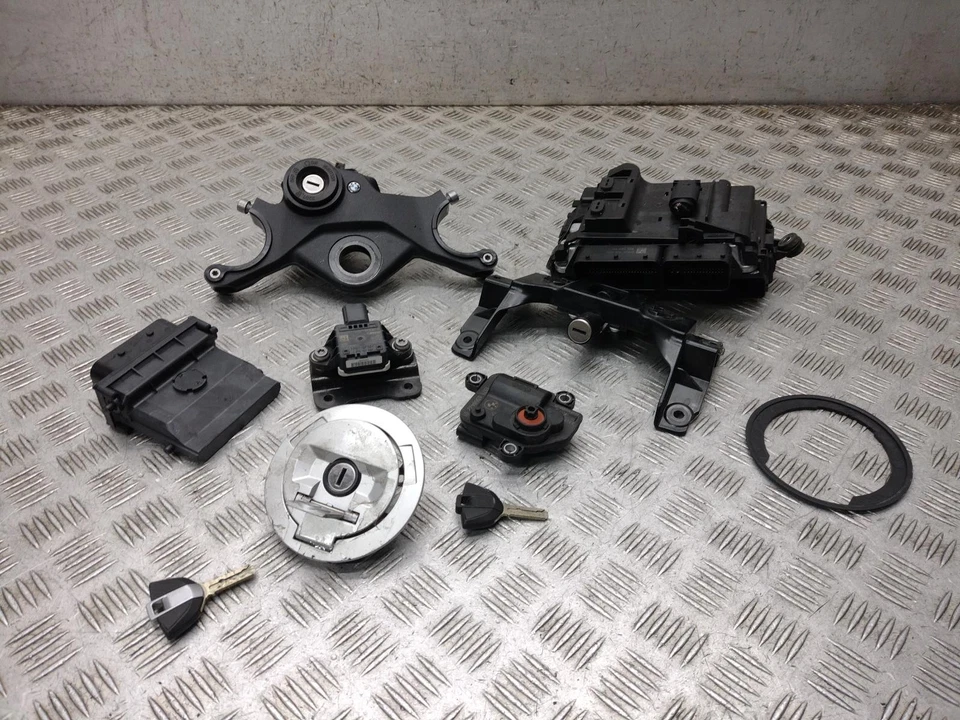 BMW S1000RR SPORT SCHLOSSSATZ ECU CODIERTER SCHLÜSSELSATZ 2024 - Bild 1 von 4