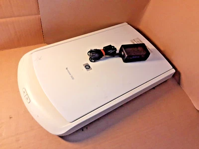 HP ScanJet 2400 Flatbed Scanner WITH POWER SUPPLY AND USB CABLE - Image 1 of 4