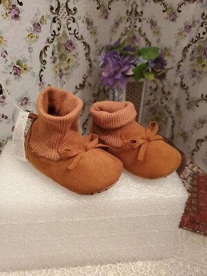 Acogedores botines forrados Sherpa Baby Gap marrón imitación gamuza 3-6 meses nuevos con etiquetas Foto 1 de 4