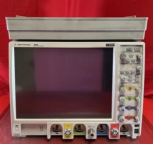 Agilent  8990B Opt. 800, U01, Peak Power Analyzer, Fire / smoke damage - Picture 1 of 7