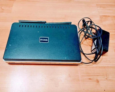 D-LINK DIR-615 300Mbps 4PORT 10/100 WIRELESS N300 ROUTER DUAL BAND + POWER CORD - Image 1 of 4