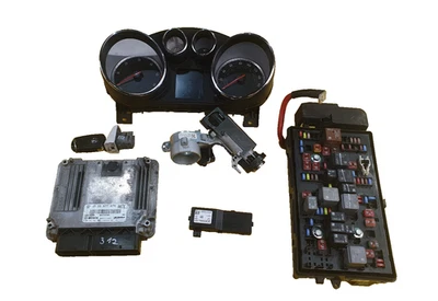 VAUXHALL INSIGNIA MK1 2.0 CDTI A20DT 2008-2012 MANUAL ENGINE ECU KEY LOCK SET - Image 1 of 4