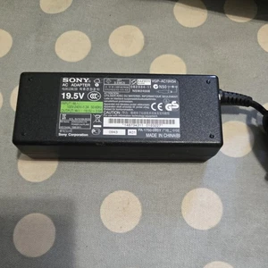 Genuine Sony VGP-AC19V34 Power Supply Adapter PS 19.5V 3.9A AC/DC Laptop Charger - Picture 1 of 3