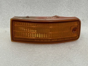 1997 LEXUS LS400 LEFT FRONT BUMPER MARKER LIGHT LAMP OUTER 81740-50040 - Picture 1 of 4