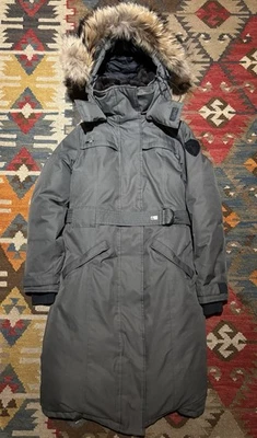 Parka de plumón auténtica Nobis Merideth para mujer talla M capucha de piel gris Foto 1 de 4