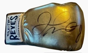 FLOYD MAYWEATHER JR. Autographed Gold CLETO REYES Boxing Glove. BECKETT Cert - Picture 1 of 4