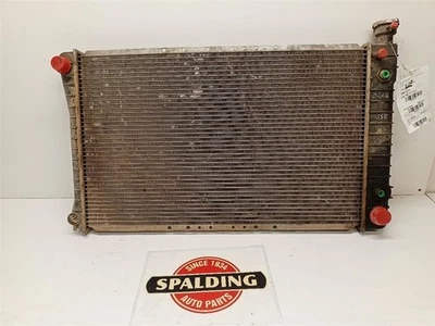 Núcleo radiador de refrigeración motor camioneta Chevy GMC 1988-1994 9559105 Foto 1 de 4