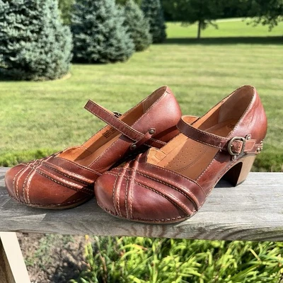 Rockabilly Chunky Heels Shoes 8.5 40 Wood Grain Studded Dansko Leather Mary Jane - Image 1 of 4