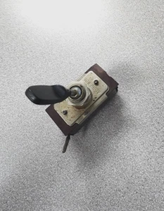 Jaguar E-Type Arrow Dash Switch 10A 250V, Toggle Switch, Dashboard, TESTED-WORKS - Picture 1 of 7