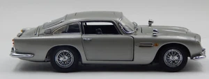 Danbury Mint 1:24 Scale Diecast James Bond 007 Aston Martin DB5 w/ Original Box - Picture 1 of 14