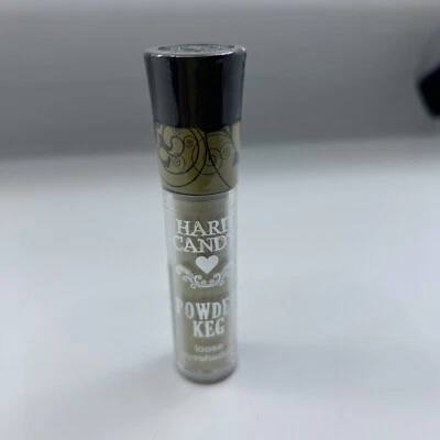 Barril de sombra de ojos suelto con barril en polvo HARD CANDY 306 Trouble Maker verde dorado Foto 1 de 4