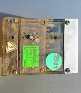 Interruptor de desconexión de fusibles Klöckner Moeller N6-100 3P 100 A 660 V seguridad industrial - Imagen 1 de 3