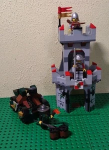 LEGO Castle Kingdoms Outpost Attack 7948 99% Complete Parts Minifigures - Pls Rd - Picture 1 of 6