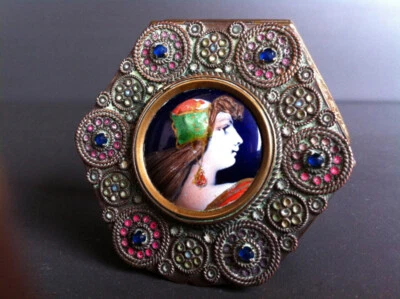  ANCIEN POUDRIER de style RENAISSANCE AVEC MINIATURE ÉMAILLÉE made in France - Photo 1/4