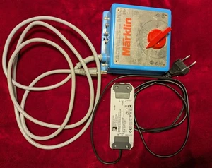 Märklin 37540 Trafo bis 10 VA Wechselstrom und einen Paulmann Lichttrafo - Bild 1 von 1