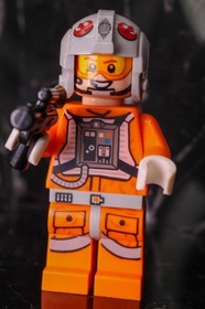 Lego Minifigure- Star Wars Rebel Snowspeeder Pilot Minifigure (75074) sw0607