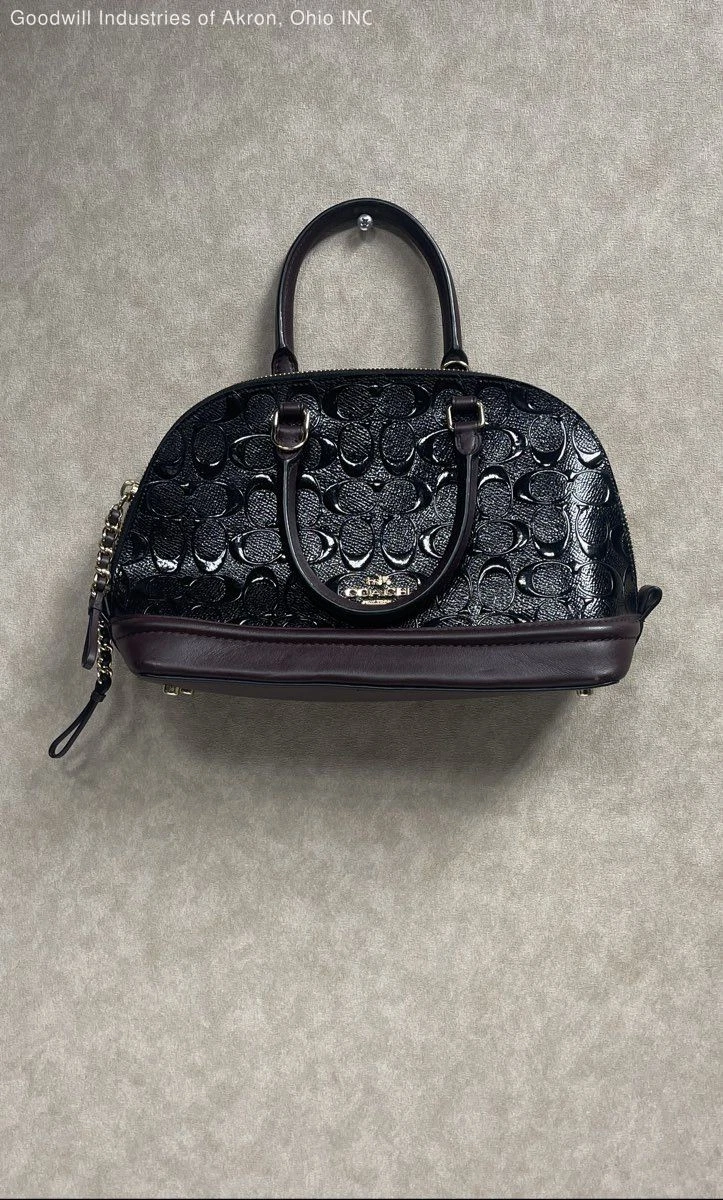 バッグ Coach Patent Leather Turnrock mini Pouch COACH® | Twin