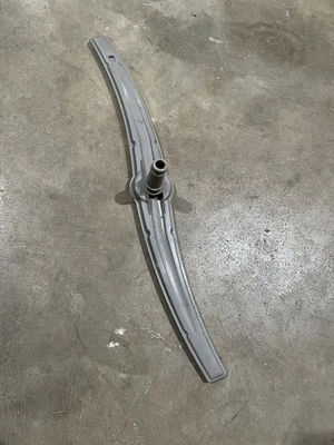 Brazo pulverizador inferior para lavavajillas Bosch 00744883 Foto 1 de 3