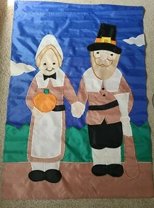Garden Flags 28 x 40 Thanksgiving Pilgrims/ Thanksgiving/Top Quality/Exc Cond LG - Picture 1 of 3