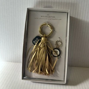Best Dog Mom Pet Shop By Fringe Studio Collar Charm & Tassel Keychain Set New - Picture 1 of 2