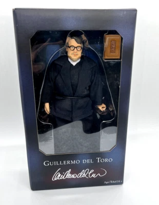 NECA Signature Collection Guillermo Del Toro 8" Clothed Limited 2000 piezas SDCC 2018 Foto 1 de 4