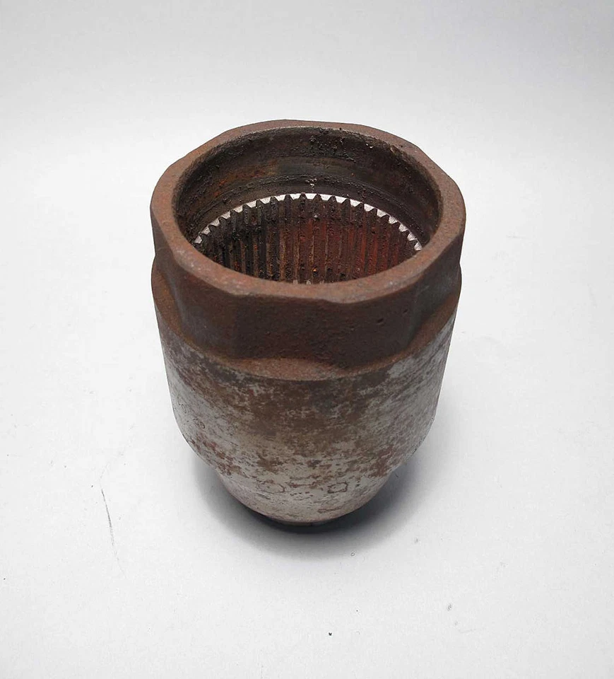 BMW E46 3-Series X5 AWD 5-Speed Manual Trans Rear Output Flange Splines 2001-05 - Image 1 of 4